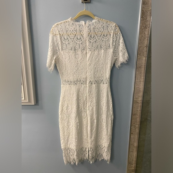 Lulu’s white lace dress - Picture 2 of 4